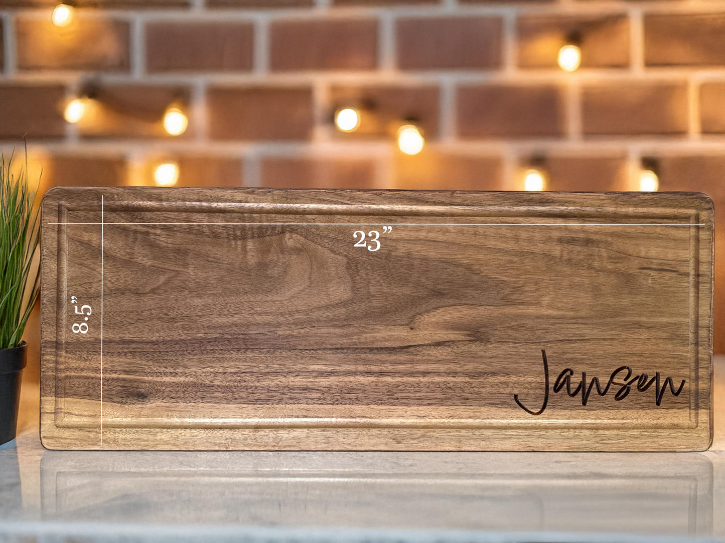 Walnut Juice Groove Cutting Board: Personalized Kitchen Decor