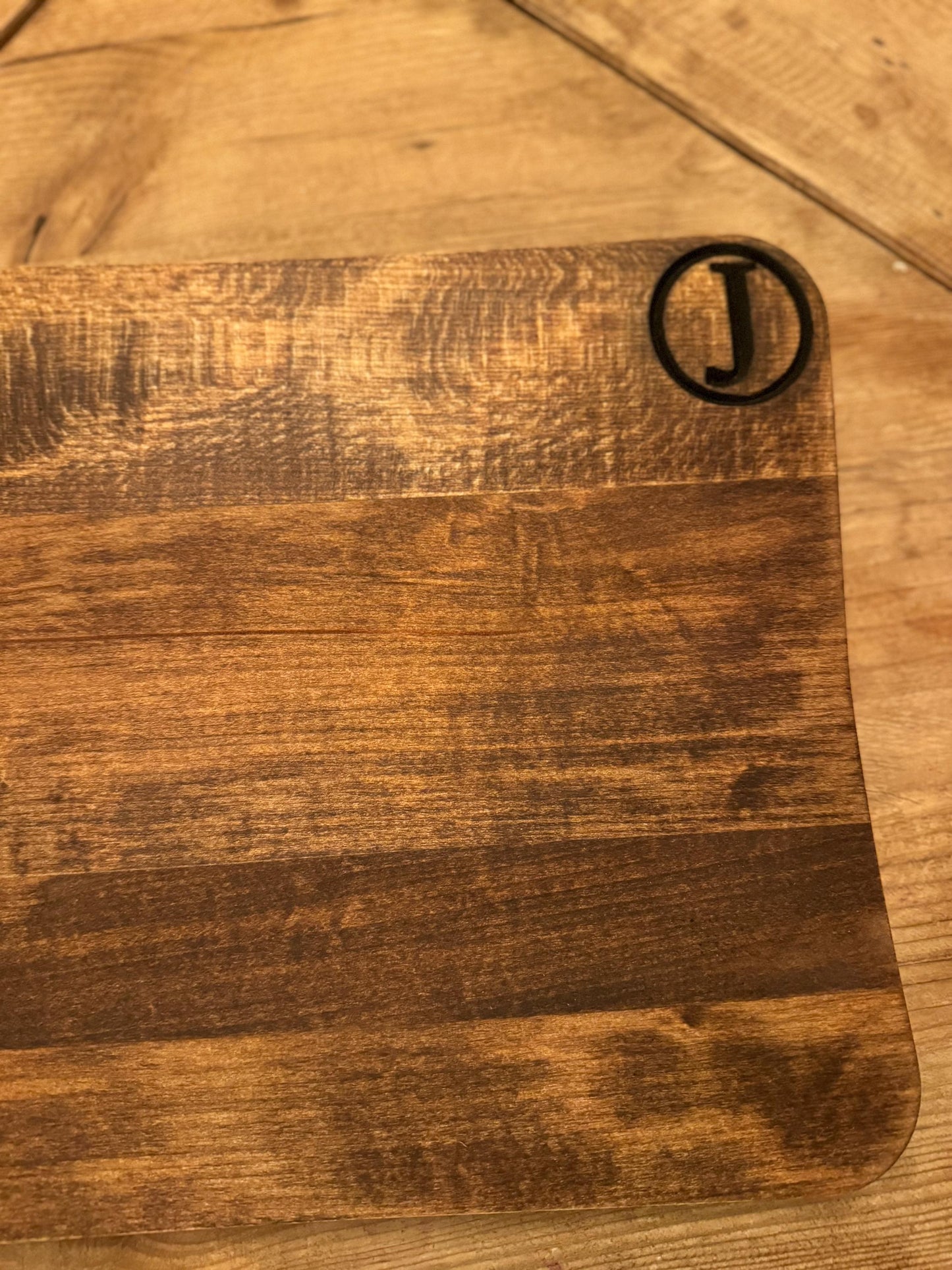 Personalized Hardwood Charcuterie Board with Custom Engraving – Elegant Cheese Platter for Weddings & Gifts