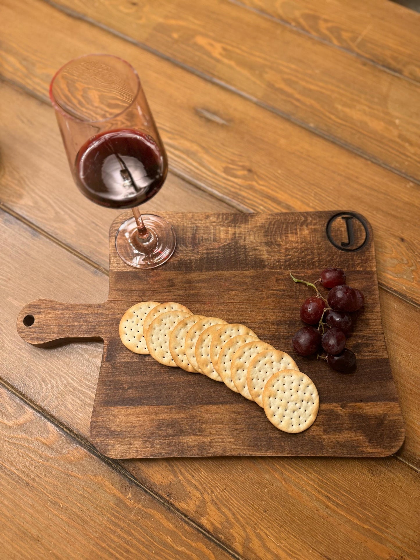 Personalized Hardwood Charcuterie Board with Custom Engraving – Elegant Cheese Platter for Weddings & Gifts